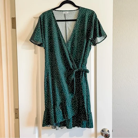 AMAZON green polka dot print wrap dress - Picture 6 of 9